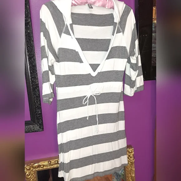 Kenneth Cole Reaction Soft Cotton Summer Dress. Deep V Neck. Grey & White. Small - Picture 6 of 7